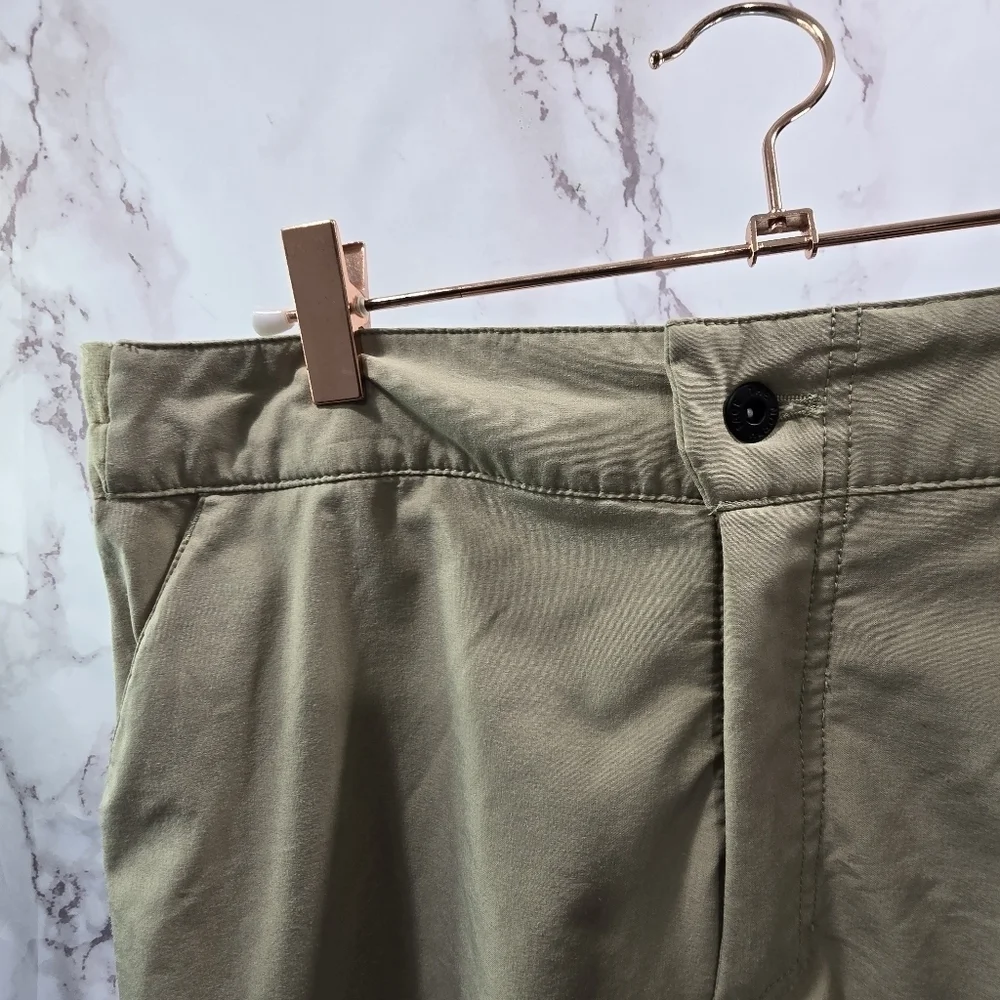 The North Face Shorts Men 30 Tan Khaki  Stretch Bermuda Elastic Climbing 8 Inch